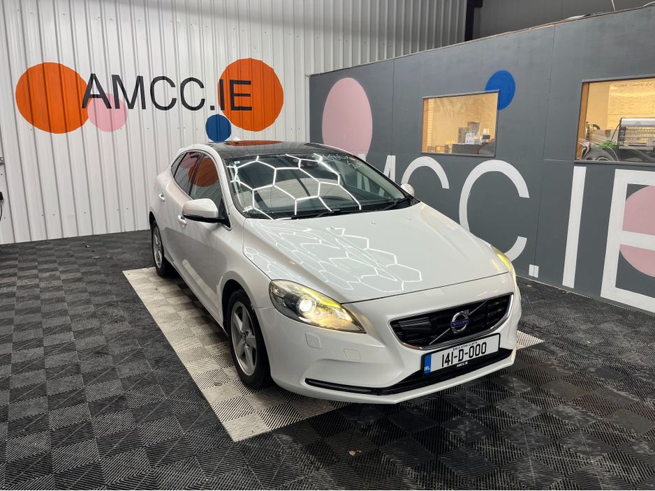Image for 2014 Volvo V40 €11950! 2014 VOLVO V40 AUTOMATIC SUNROOF 1.6L PETROL / 88K KMS / ADAPTIVE CRUISE CONTROL, HEATED SEATS, REVERSE CAMERA & MORE