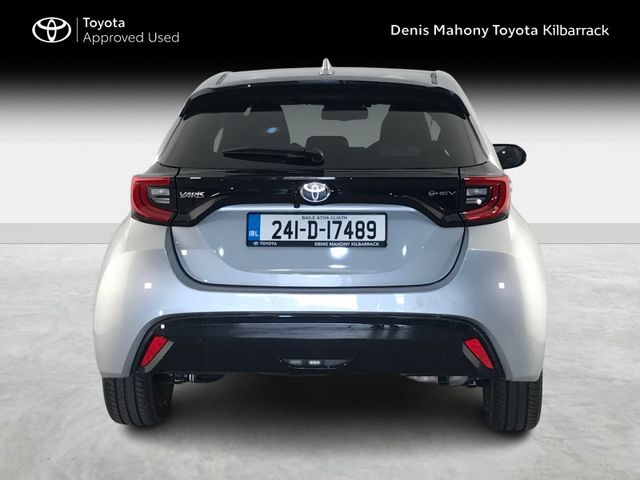 Image for 2024 Toyota Yaris HYBRID PLATINUM