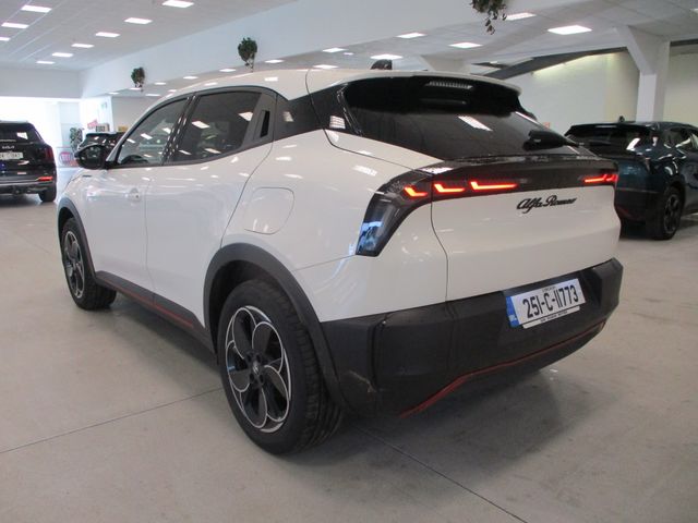 Image for 2025 Alfa Romeo Junior Speciale 54kW 156hp+TECH PACK-CAMERA-CARPLAY-SAT NAV-HEATED SEATS