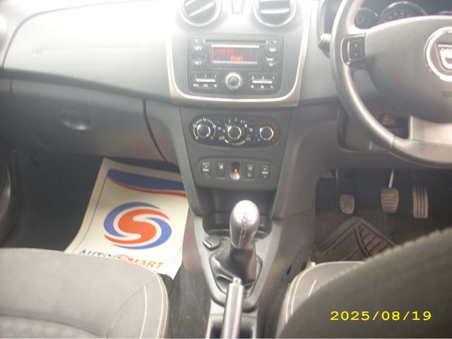 Image for 2013 Dacia Sandero SIGNATURE TCE 90 4DR