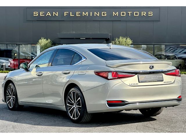 Image for 2023 Lexus ES 300h ES 300H CVT AUTO
