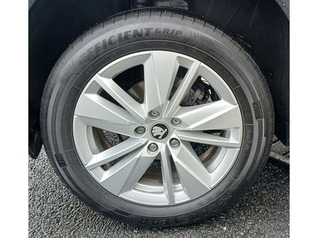 Image for 2025 Skoda Karoq SELECTION 2.0TDI 115HP **HEATED FRONT SEATS, APP CONNECT, REAR VIEW CAMERA**