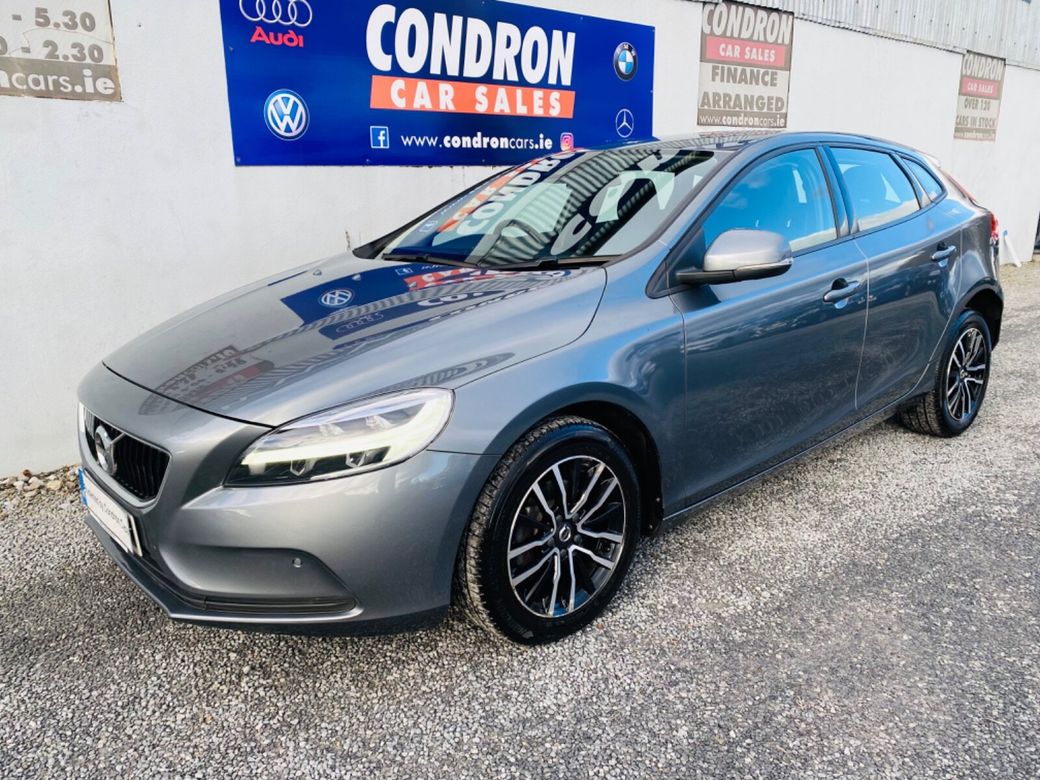 Image for 2019 Volvo V40 D2 (120hp) Momentum Edition