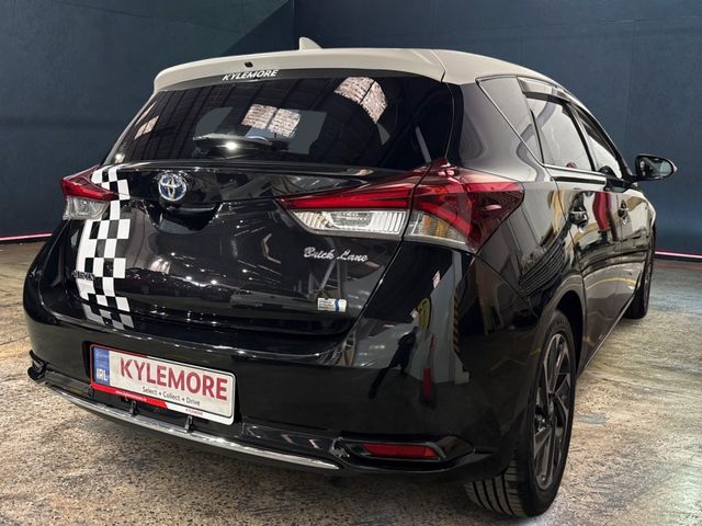 Image for 2016 Toyota Auris 1.8 HYBRID BRICK LANE G PACKAGE - CREAM/BLACK LEATHER - FACTORY ALLOYS - CRUISE CONTROL - HEATED SEATS - REAR CAMERA