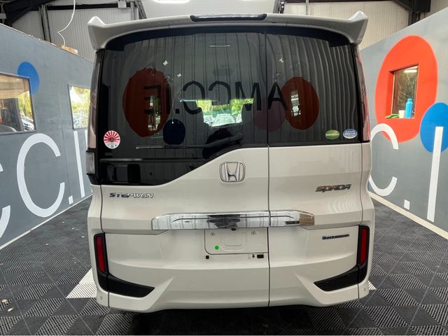 Image for 2019 Honda Stepwagon €24950 2019 HONDA STEPWAGON G HYBRID SENSING 2.0 AUTOMATIC / CRUISE CONTROL / REVERSE CAMERA / HEATED SEATS / AUTOMATIC DOORS / 7 SEATS AND MORE