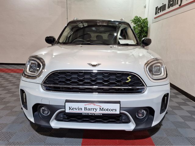 Image for 2021 Mini Countryman S E ALL4 EXCLUSIVE (PLUG IN HYBRID) AUTOMATIC **ONE OWNER / HUGE SPEC / APPLE CARPLAY / CRUISE CONTROL / FULL BLACK LEATHER / HEATED FRONT SEATS / REVERSE CAMERA / REAR TINTED GLASS**