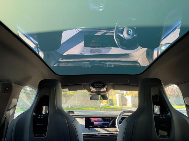Image for 2023 BMW iX XDRIVE40 M-SPORT SUNROOF