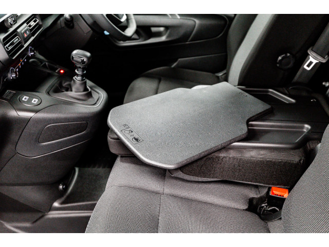 Image for 2026 Peugeot Partner **€3, 000 OFF** Pro Plus 1.5 Diesel 100HP 650Kg L1 - €27, 170 inc vat