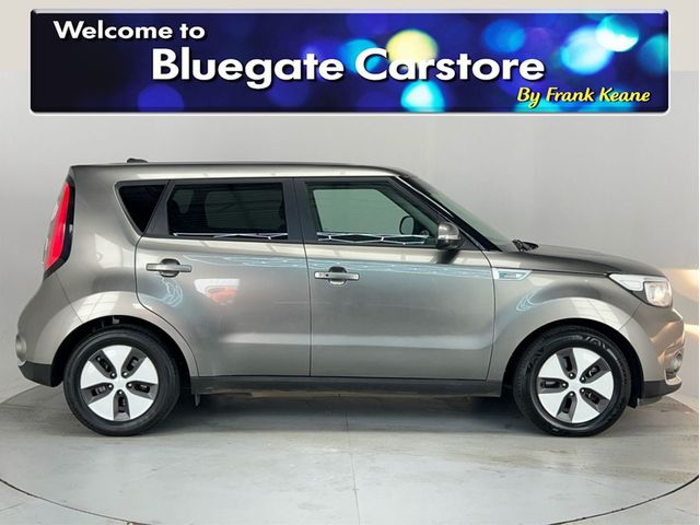 Image for 2018 Kia Soul EV AUTO 5DR FIRST EDITION**REVERSE CAMERA**SEMI DIGITAL DASH**MULTIFUNCTIONAL STEERING WHEEL**SATNAV**FRONT HEATED SEATS**GREY CLOTH INTERIOR**AIR CON**TOUCH SCREEN MEDIA DISPLAY*HEATED STEERING WHEEL