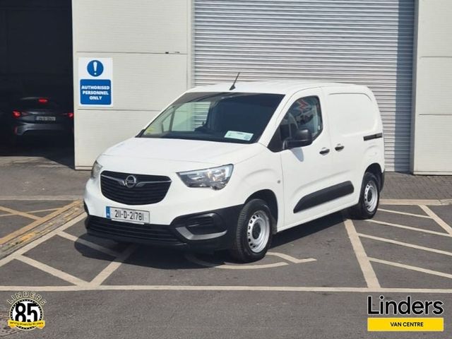 Image for 2021 Opel Combo VERY CLEAN - 1 OWNER