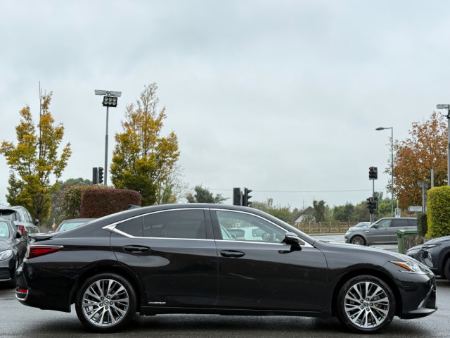 Image for 2021 Lexus ES 300h 300H DYNAMIC AUTO *HIGH SPEC & FSH*