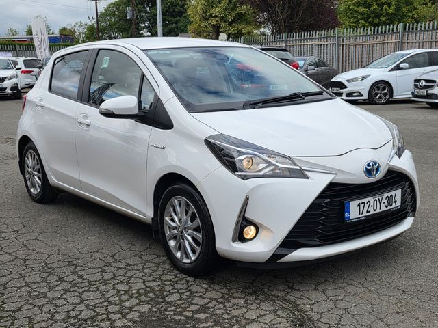Image for 2017 Toyota Yaris Hybrid Luna