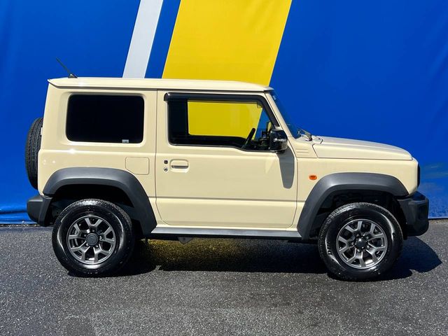 Image for 2023 Suzuki Jimny AWD 1.5L // 4 SEATER // €280 TAX // 15" ALLOYS // MANUAL TRANSMISSION