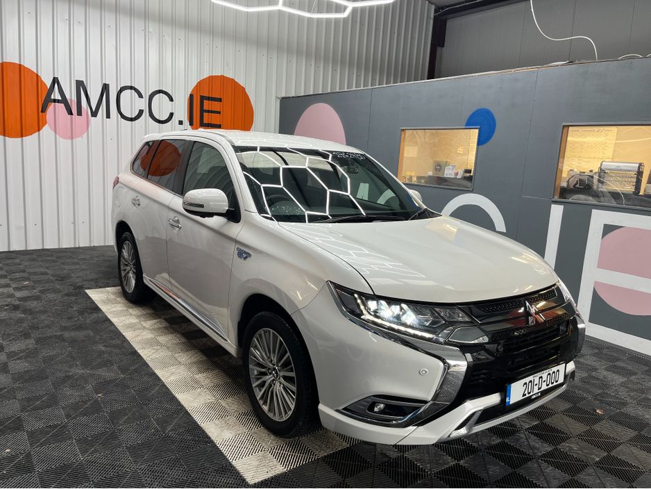 Image for 2020 Mitsubishi Outlander €23950! 2020 MITSUBISHI OUTLANDER PHEV G PLUS PACKAGE 2.4 AUTOMATIC / CRUISE CONTROL / 360° PARKING CAMERA / ELECTRIC HEATED SEATS / HEATED STEERING WHEEL / PADDLE SHIFTERS