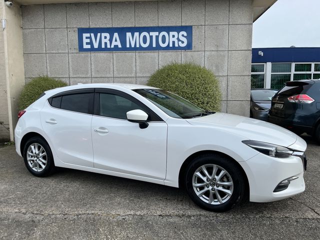 Image for 2017 Mazda Mazda3 AXELA 1.5 PETROL //KEYLESS ENTRY//REVERSE CAMERA//