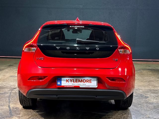 Image for 2019 Volvo V40 T2 KINETIC EDITION - FACTORY ALLOYS - CRUISE CONTROL - REAR CAMERA - PUSH BUTTON START/STOP