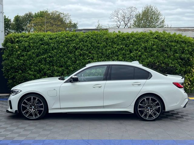 Image for 2020 BMW 3 Series 330e M-SPORT COMPETITION 2.0 HYBRID // FULL SERVICE HISTORY // 360 PARKING CAMERAS // APPLE CARPLAY/BLUETOOTH MUSIC