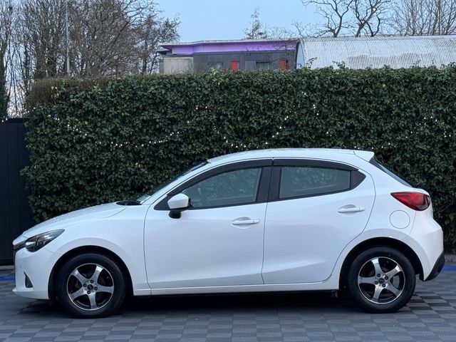 Image for 2016 Mazda Demio 1.3 SKYACTIV // 15" DIAMOND CUT ALLOYS // AIR CONDITIONING // LOW MILEAGE 