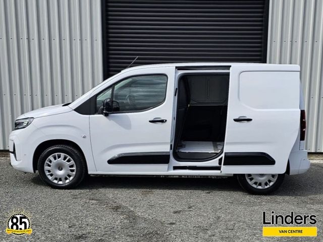 Image for 2025 Opel Combo SPORTIVE- 1 OWNER 
