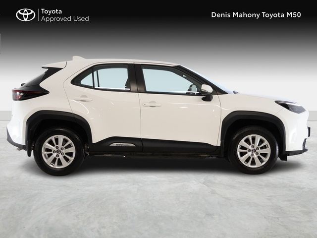 Image for 2024 Toyota Yaris Cross Luna Hybrid