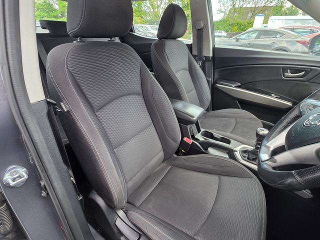 Image for 2021 Ssangyong Tivoli 1.6 ES // NCT TILL 02/27 // 6 SPEED // AIR CONDITIONING