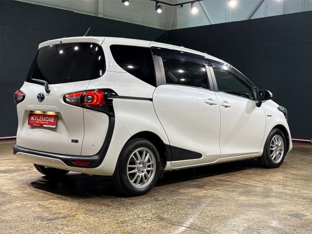 Image for 2019 Toyota Sienta 7 SEATER - HYBRID 1.5L AUTOMATIC - WELCAB EDITION - ELECTRIC POWER SLIDING DOOR - REAR CAMERA - AFTERMARKET ALLOY WHEELS