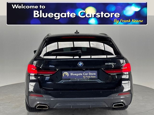 Image for 2023 BMW 5 Series 530E M SPORT AUTO **REVERSE CAMERA**ELECTRIC TAILGATE**PARKING SENSORS**APPLE CAR PLAY**MULTIFUNCTIONAL STEERING WHEEL**HEATED BROWN LEATHER INTERIOR**DUAL CLIMATE**DRIVE MODES**CRUISE CONTROL**