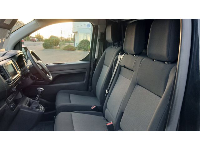 Image for 2023 Vauxhall Vivaro 