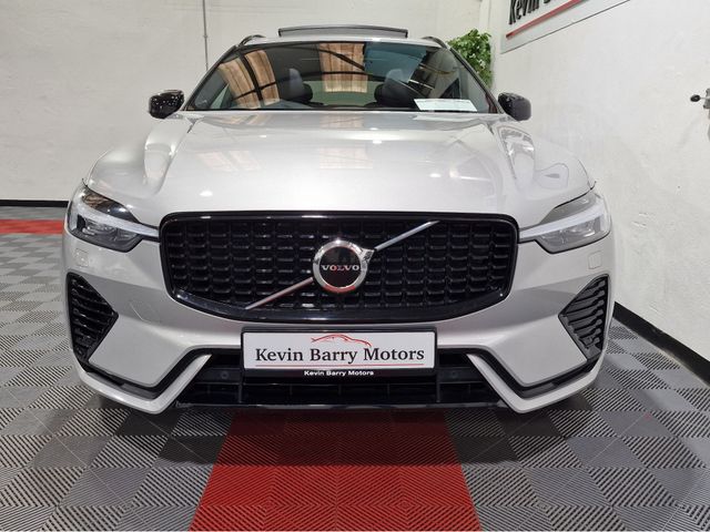 Image for 2022 Volvo XC60 T6 R-DESIGN AWD (18.8KWH BATTERY) AUTOMATIC **ONE OWNER / APPLE CARPLAY / CRUISE CONTROL / ELECTRIC SUNROOF / HEATED FRONT SEATS / KEYLESS ENTRY / SAT NAV / REVERSE CAMERA / WIRELESS PHONE CHARGING**