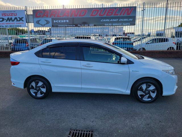Image for 2015 Honda Grace 