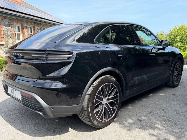 Image for 2025 Porsche Macan EV 