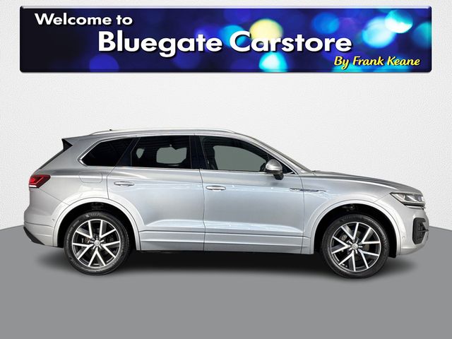 Image for 2019 Volkswagen Touareg 3.0 TDI V6 R-LINE BLUEMOTION**PANORAMIC SUNROOF**BLACK LEATHER INTERIOR**FRONT HEATED SEATS**HEATED MULTIFUNCTIONAL STEERING WHEEL**KEYLESS START**DRIVE MODES**20"ALLOYS**ELECTRIC TOWBAR/TAILGATE**
