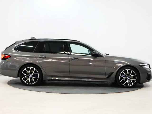 Image for 2022 BMW 5 Series *59* 530E M SPORT