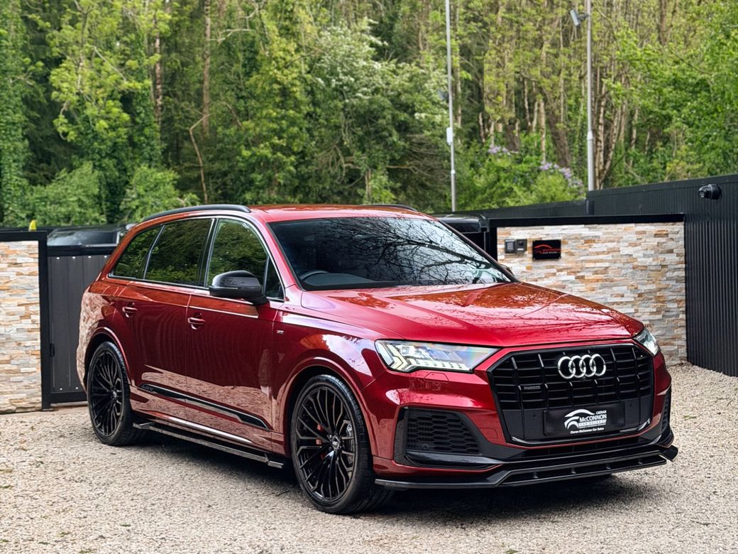 Image for 2021 Audi Q7 2021 (211) Audi Q7 S-Line Black Edition 3.0 TFSI E V6 380BHP