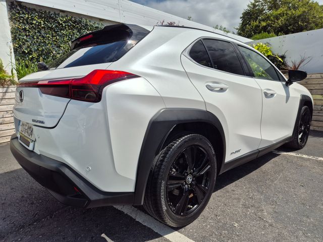 Image for 2021 Lexus UX 250H 6aa-mzah10