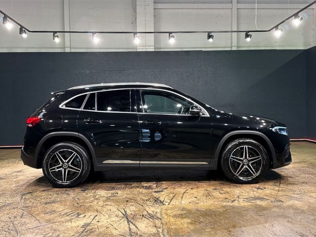 Image for 2022 Mercedes-Benz EQA EQA 250 AMG LINE - HEATED SEATS - REVERSE CAMERA - AMBIENT LIGHTING - ELECTRIC TAILGATE