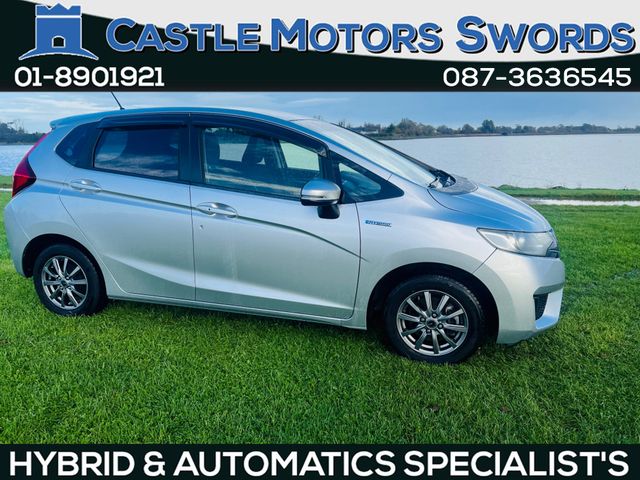 Image for 2015 Honda Fit 2015 HONDA FIT IN SILVER ONLY 90 K ON THE CLOCK , 1.5 HYBRID. 