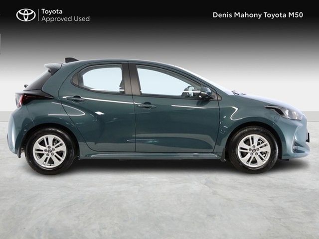 Image for 2026 Toyota Yaris Luna Hybrid