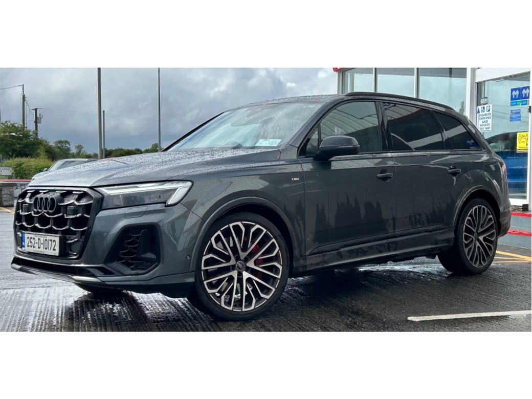 Image for 2025 Audi Q7 60 TFSIE Q COMP 490PS*PAN ROOF*BLACK ED*PARKING PLUS*