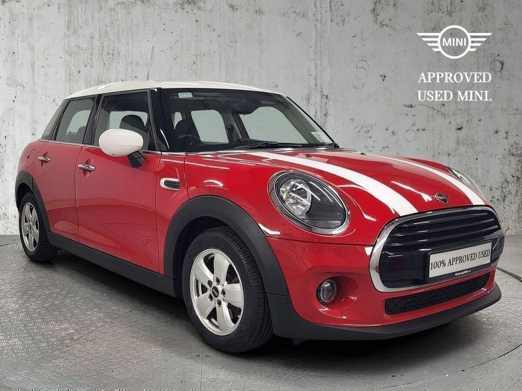 Image for 2021 Mini Cooper 5-Door Cooper Classic