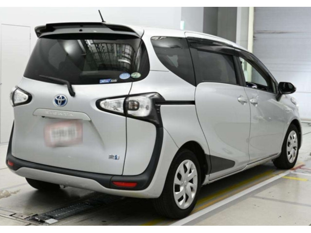 Image for 2017 Toyota Sienta 1.5 Hybrid Petrol Auto
