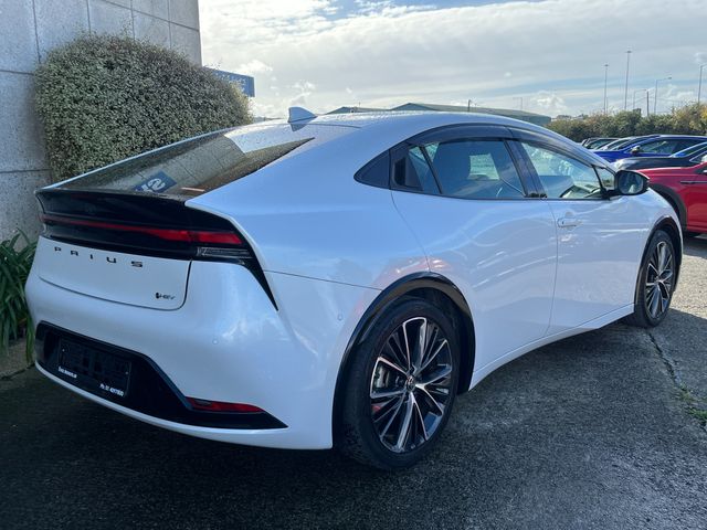 Image for 2023 Toyota Prius Z HYBRID AUTOMATIC 2.0 PETROL //MASSIVE SPEC//FULL LEATHER//HEATED AND COOLED SEATS//HEATED STEERING WHEEL//360 PARKING CAMERAS//KEYLESS ENTRY//ADAPTIVE CRUISE CONTROL//