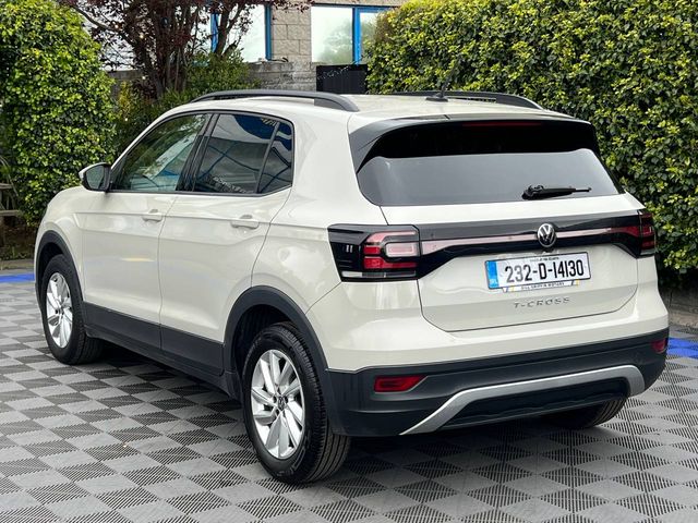Image for 2023 Volkswagen T-Cross LIFE 1.0 TSI // APPLE CARPLAY/ANDROID AUTO // 16" ALLOYS // WIRELESS CHARGING BAY