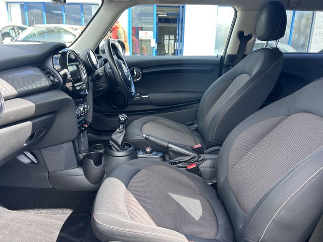 Image for 2017 Mini Cooper 2017 MINI COOPER 1.5 PETROL VERY LOW KMS