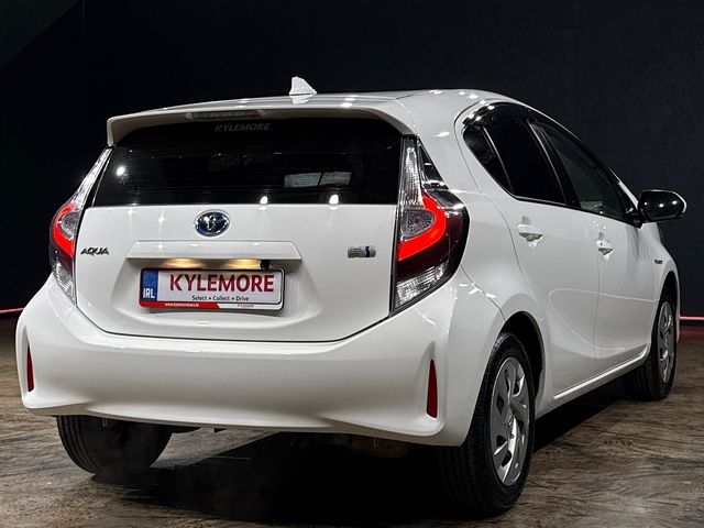 Image for 2019 Toyota Aqua 1.5 AUTO HYBRID - HEATING/ AC CONTROLS - BLUETOOTH AUDIO