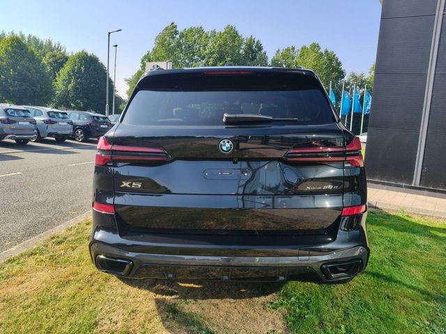 Image for 2026 BMW X5 xDrive 50e M Sport Pro