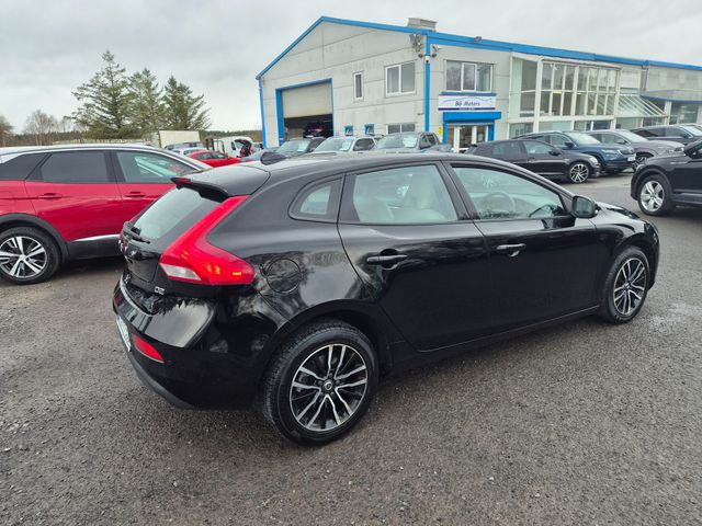 Image for 2016 Volvo V40 D2 MOM ED 5DR