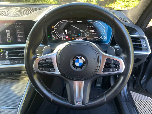 Image for 2020 BMW 3 Series 330e M-SPORT COMPETITION 2.0 HYBRID // LEATHER HEATED SEATS // NEW 20" M3 ALLOYS // DIGITAL DASH