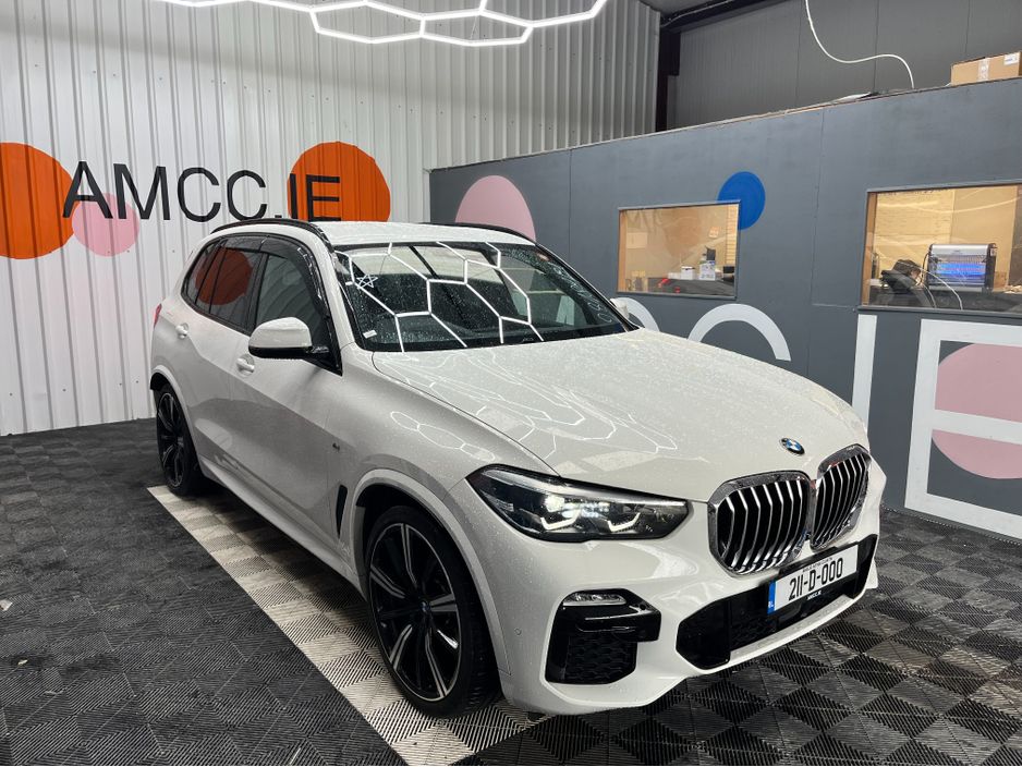 Image for 2021 BMW X5 €53950 2021 BMW X5 XDRIVE 45E M-SPORT 2.0 AUTOMATIC / CRUISE CONTROL / 360° CAMERA / ELECTRIC MEMORY & HEATED SEATS / AMBIENT LIGHTS / PADDLE SHIFTERS / PANORAMIC SUNROOF AND MORE
