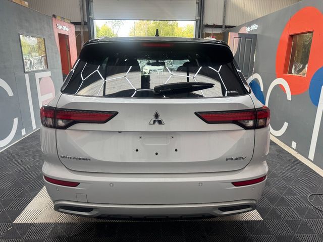 Image for 2022 Mitsubishi Outlander 2022 MITSUBISHI OUTLANDER P 4WD PHEV 2.4 AUTOMATIC / CRUISE CONTROL / 360 CAMERA / ELECTRIC MEMORY & HEATED SEATS / PADDLE SHIFTERS / HEATED STEERING WHEEL / 7 SEATS OPTION AND MORE